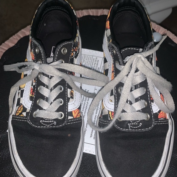 Butterfly Vans - Picture 4 of 4